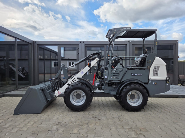 Ładowarka kołowa X212 bez kabiny 2
