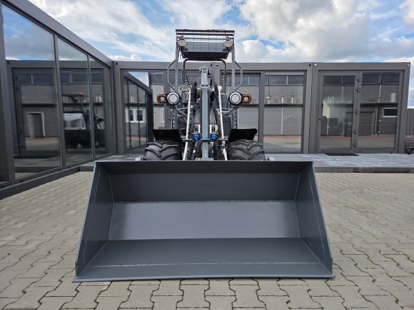 Ładowarka kołowa X212 bez kabiny 5