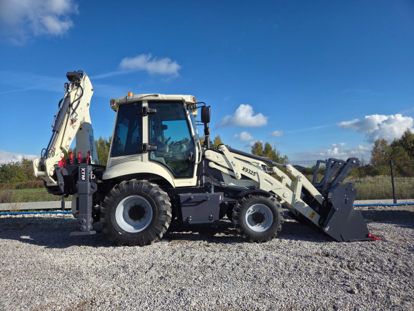 Koparko ładowarka XTM X9325 2