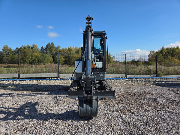 Minikoparka z kabiną X28S XTM 6