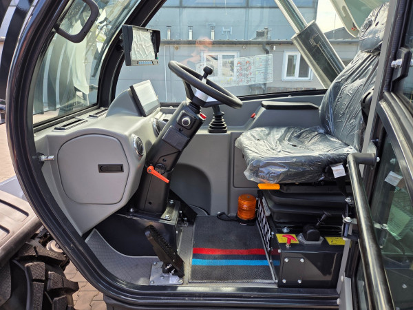 Ładowarka teleskopowa T8030-7 | Sklep XTMGroup.pl
