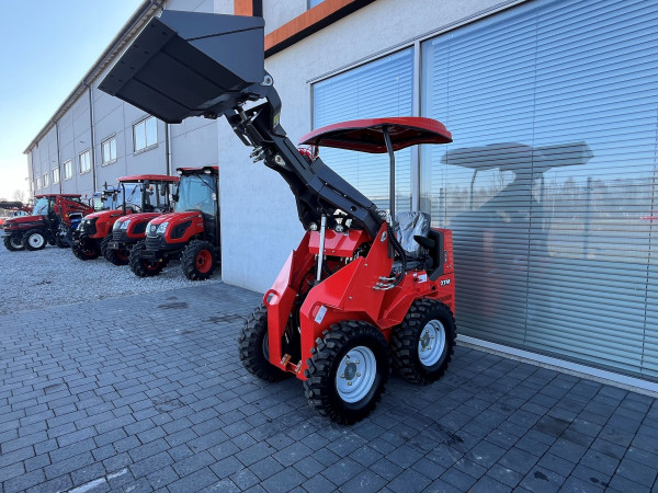 Ładowarka kołowa XTM X360S Skid steer 11