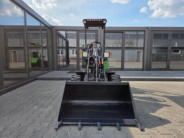 Ładowarka kołowa przegubowa XTM X160 5