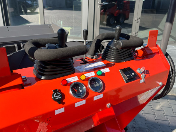 Mini skid steer XTM X480S Ładowarka burtowa