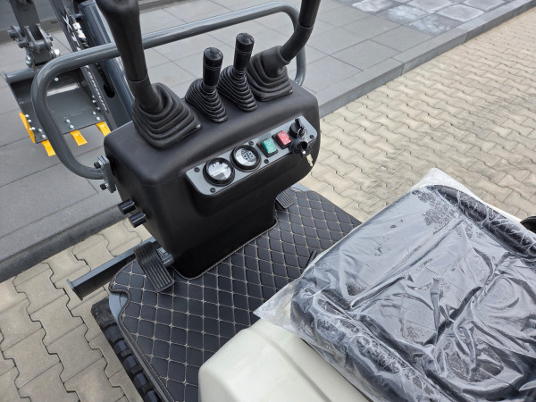 Minikoparka bez kabiny XTM X09S 7