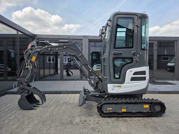 Minikoparka z kabiną X20S 5