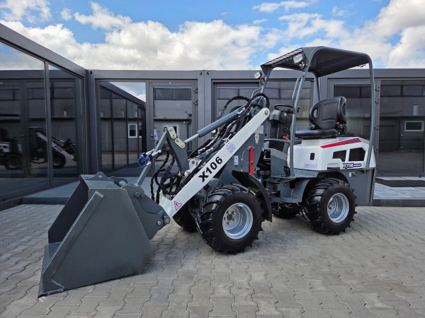 Ładowarka kołowa XTM X106 1