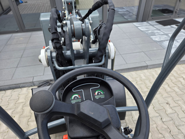 Ładowarka kołowa XTM X106 1a