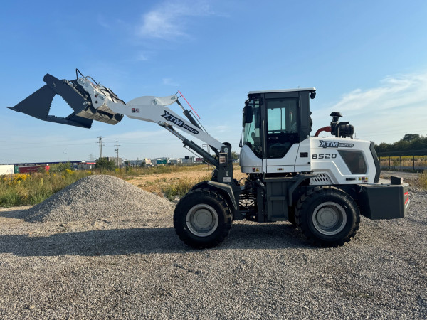 Ładowarka przegubowa B520 2