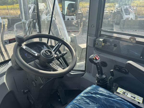 Ładowarka przegubowa B625 9