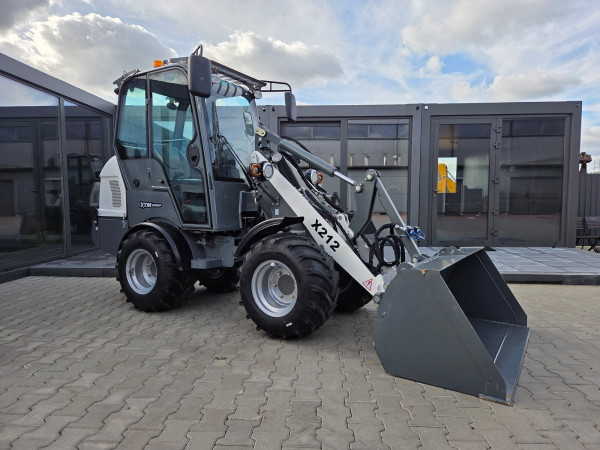 Ładowarka kołowa z kabiną X212 XTM 4