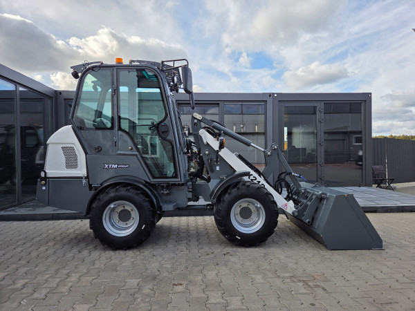 Ładowarka kołowa z kabiną X212 XTM 5